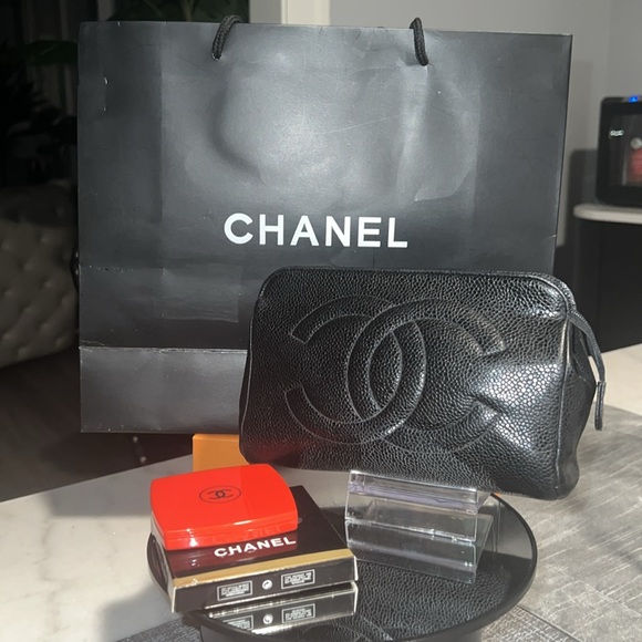 AUTHENTIC VINTAGE CHANEL CAVAIR ZIPPER CLUTCH/POUCH BUNDLE - Picture 3 of 11